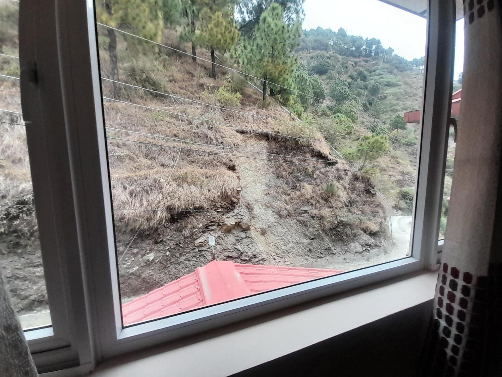 Mountain And Peace Apartment Shimla Bagian luar foto