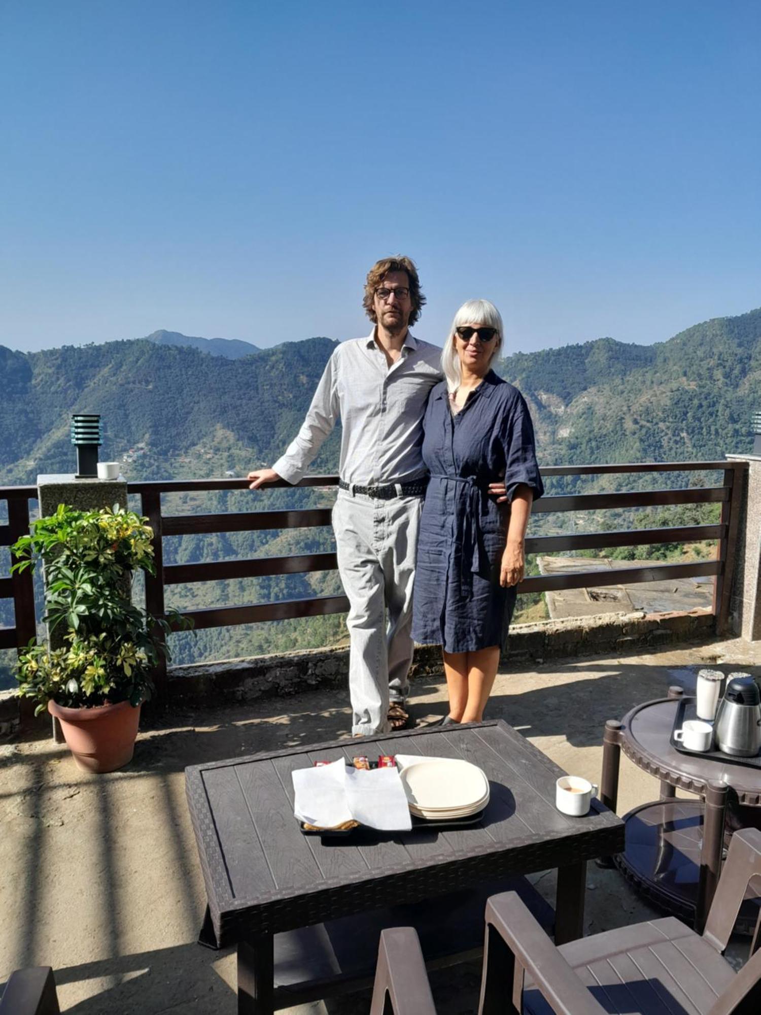 Mountain And Peace Apartment Shimla Bagian luar foto