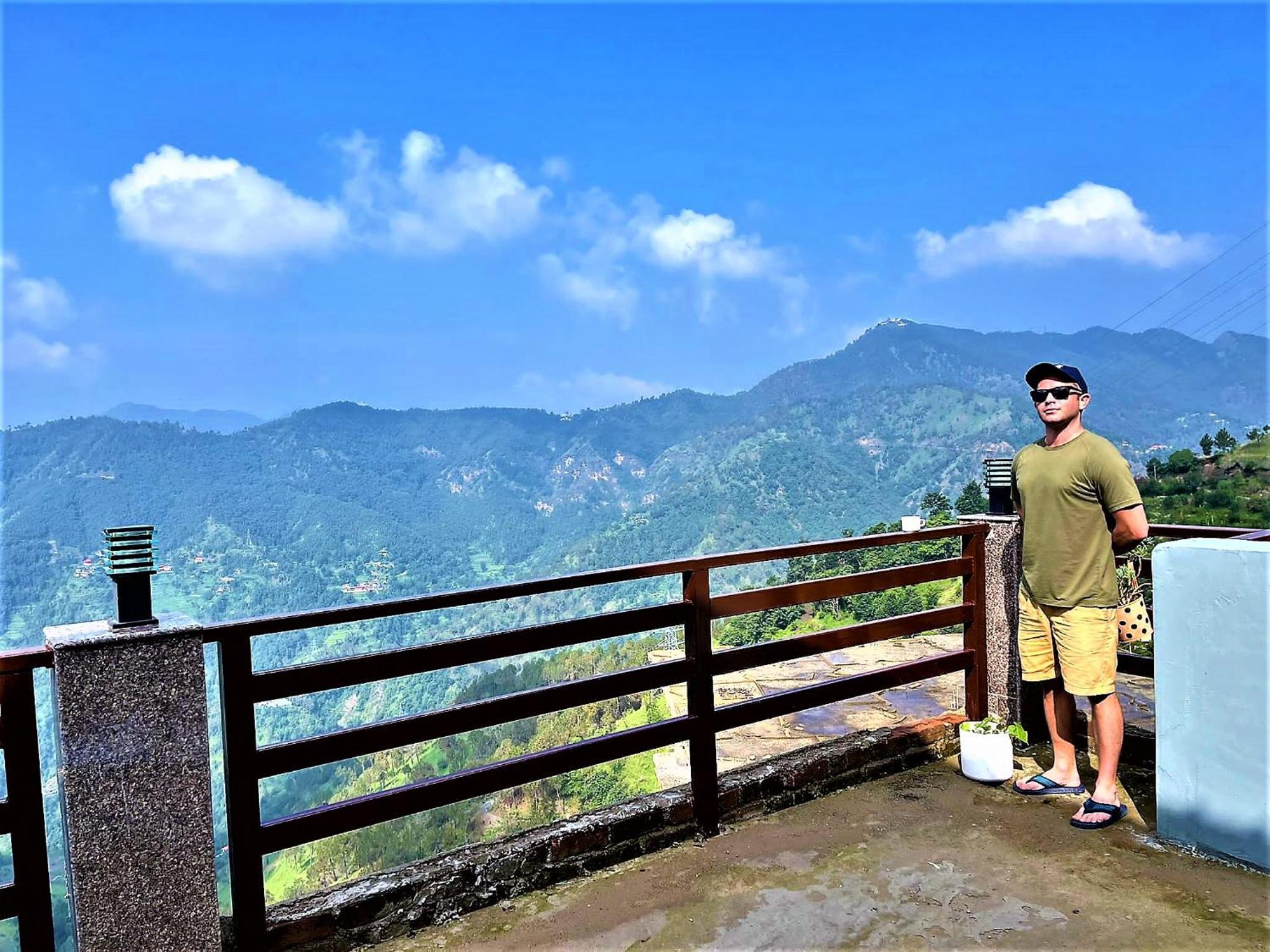 Mountain And Peace Apartment Shimla Bagian luar foto