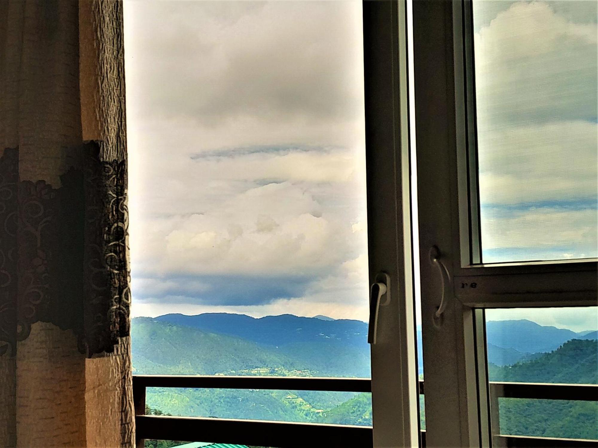 Mountain And Peace Apartment Shimla Bagian luar foto